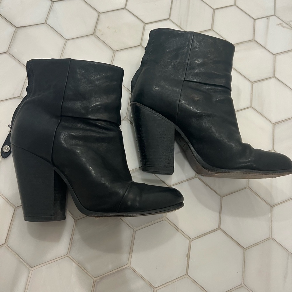 rag & bone Classic Newbury Black Leather Ankle Booties - size 7
